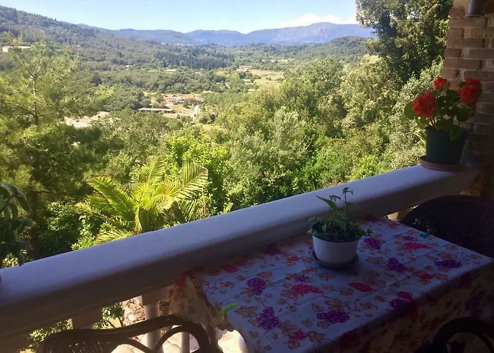 Ermones Penelope Vátos